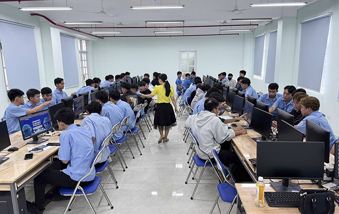 Hội thi Kỹ sư điện tập sự trở lại với sinh viên TDC